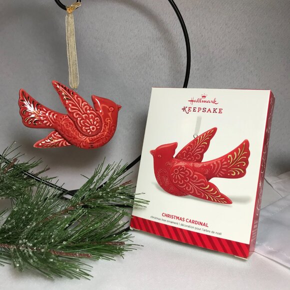 Hallmark Keepsake Christmas Cardinal Ornament - Picture 4 of 7